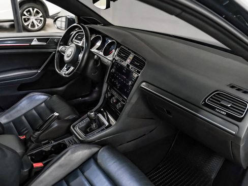 Used 2019 Volkswagen GTI SE FWD image 15