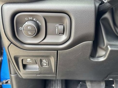 New 2026 RAM 1500 4x4 Crew Cab image 28