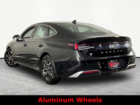 Used 2025 Hyundai Sonata SEL FWD image 4