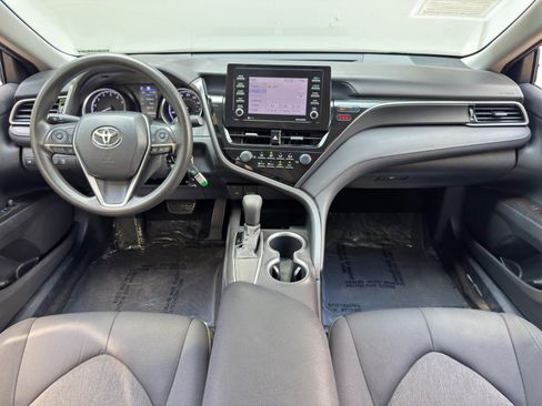Used 2021 Toyota Camry LE FWD image 11