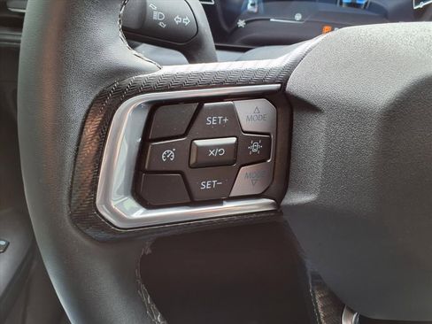 Used 2025 Ford Mustang Coupe image 23