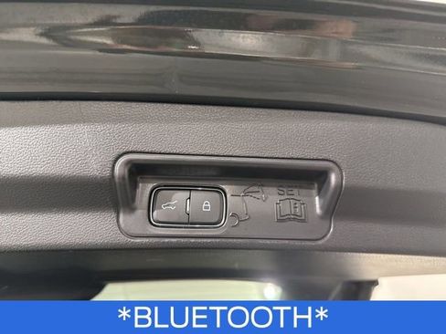 Used 2022 Ford Explorer Platinum w/ Equipment Group 601A image 16