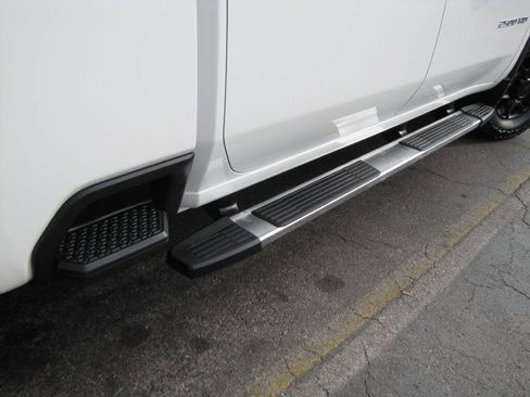 Used 2023 Chevrolet Silverado 2500 LT w/ Convenience Package image 34