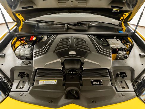 Used 2023 Lamborghini Urus Performante image 57