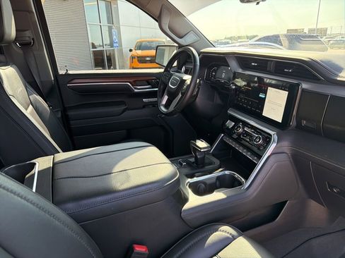 Used 2023 GMC Sierra 1500 Denali w/ Denali Reserve Package AWD/4WD image 12