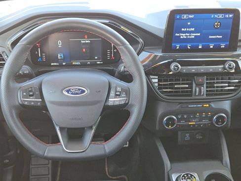 Used 2023 Ford Escape ST-Line Select image 25