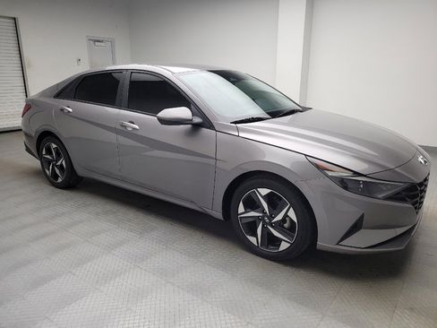 Used 2023 Hyundai Elantra SEL w/ Convenience Package FWD image 11