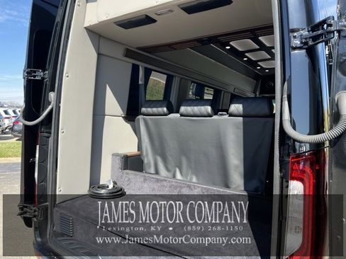 Used 2023 Mercedes-Benz Sprinter 3500 image 24