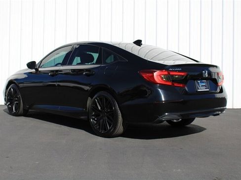 Used 2018 Honda Accord EX image 2