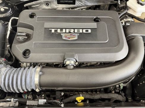 Used 2023 Cadillac XT4 Sport w/ Cold Weather Package image 9