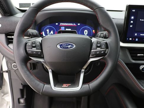 Used 2025 Ford Explorer ST image 19