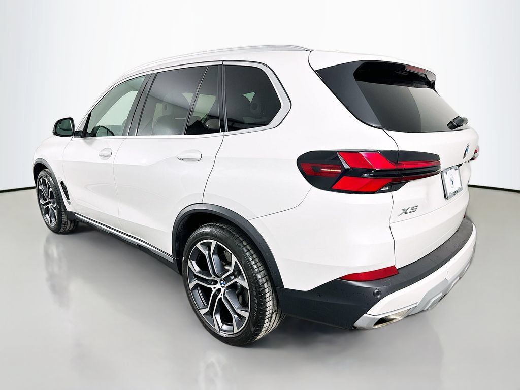 Certified 2024 BMW X5 xDrive40i w/ Parking Assistance Package AWD/4WD image 7
