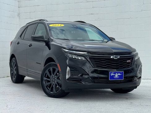 Used 2024 Chevrolet Equinox RS FWD image 2