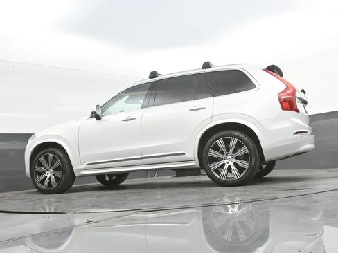 Certified 2024 Volvo XC90 B6 Ultimate w/ Lounge Package AWD/4WD image 32