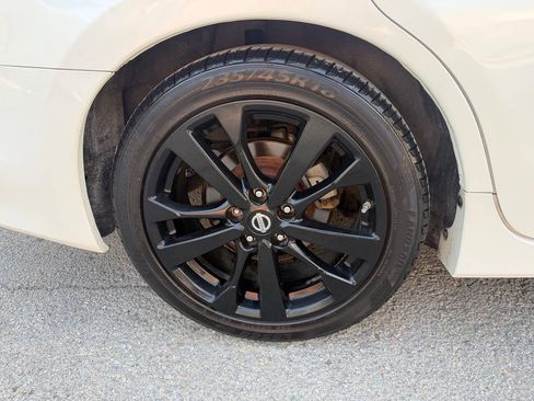 Used 2017 Nissan Altima 2.5 SR w/ Midnight Edition Package FWD image 26