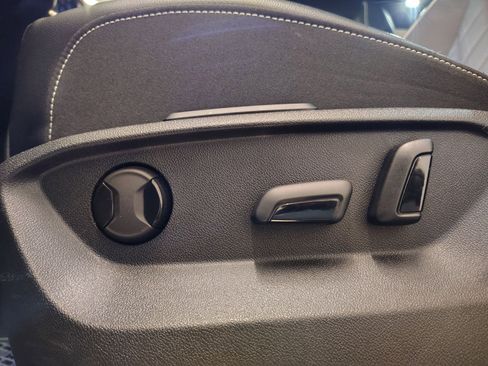 Used 2024 Volkswagen Atlas Cross Sport SEL Premium R-Line image 13