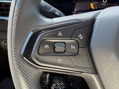 Used 2025 Chevrolet TrailBlazer LS w/ LS Convenience Package AWD/4WD image 18