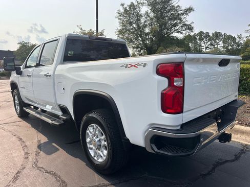 Used 2020 Chevrolet Silverado 2500 LTZ w/ LTZ Plus Package AWD/4WD image 3