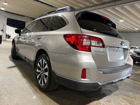 Used 2015 Subaru Outback 3.6R Limited AWD/4WD image 3