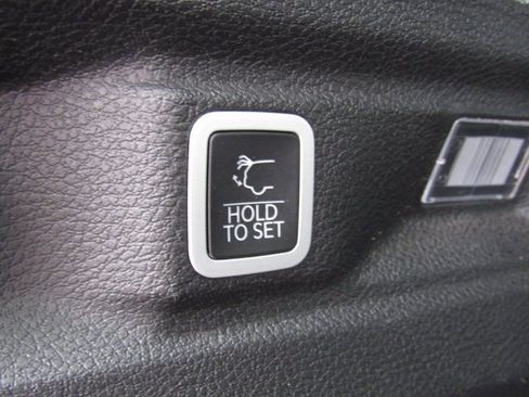 Used 2024 Jeep Grand Cherokee L Limited w/ Luxury Tech Group II image 25