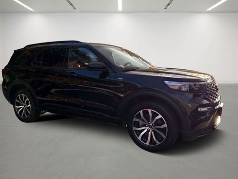 Used 2024 Ford Explorer ST-Line w/ Class IV Trailer Tow Package image 6