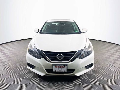 Used 2016 Nissan Altima 2.5 SL w/ 2.5 Technology w/LED Package image 2