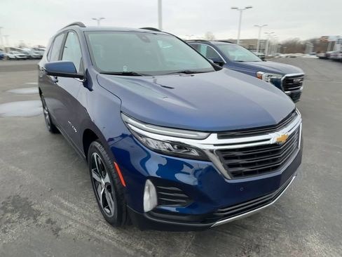 Certified 2022 Chevrolet Equinox LT image 2