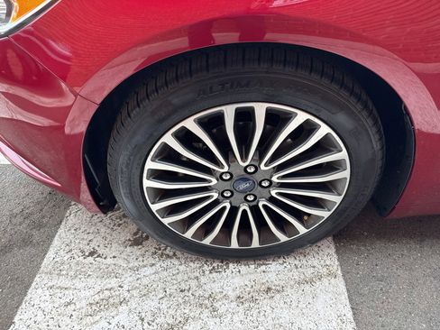 Used 2017 Ford Fusion SE w/ Fusion SE Technology Package image 13