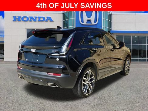 Used 2022 Cadillac XT4 Sport FWD image 2