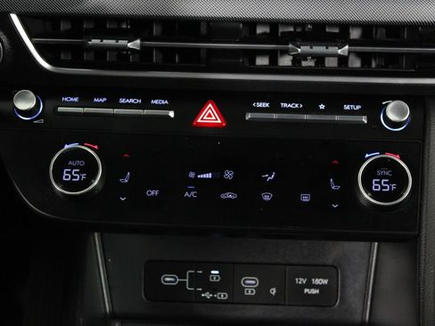 Certified 2024 Hyundai Sonata SEL w/ Convenience Package FWD image 22
