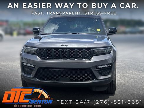 Used 2025 Jeep Grand Cherokee Limited w/ Luxury Tech Group II AWD/4WD image 8
