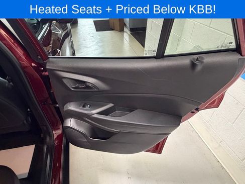 Used 2025 Chevrolet Trax RS w/ Driver Confidence Package FWD image 16