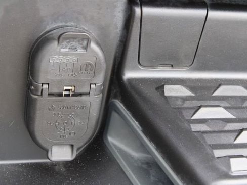 Used 2023 RAM 1500 Big Horn AWD/4WD image 7