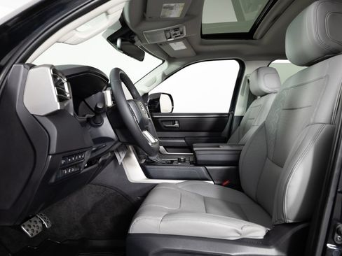 Used 2024 Toyota Sequoia SR5 w/ SR5 Premium Package AWD/4WD image 15