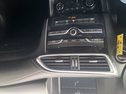 Used 2017 INFINITI QX30 AWD image 51