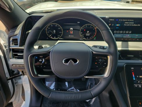Certified 2026 INFINITI QX80 4WD w/ Sport Exterior Package image 11