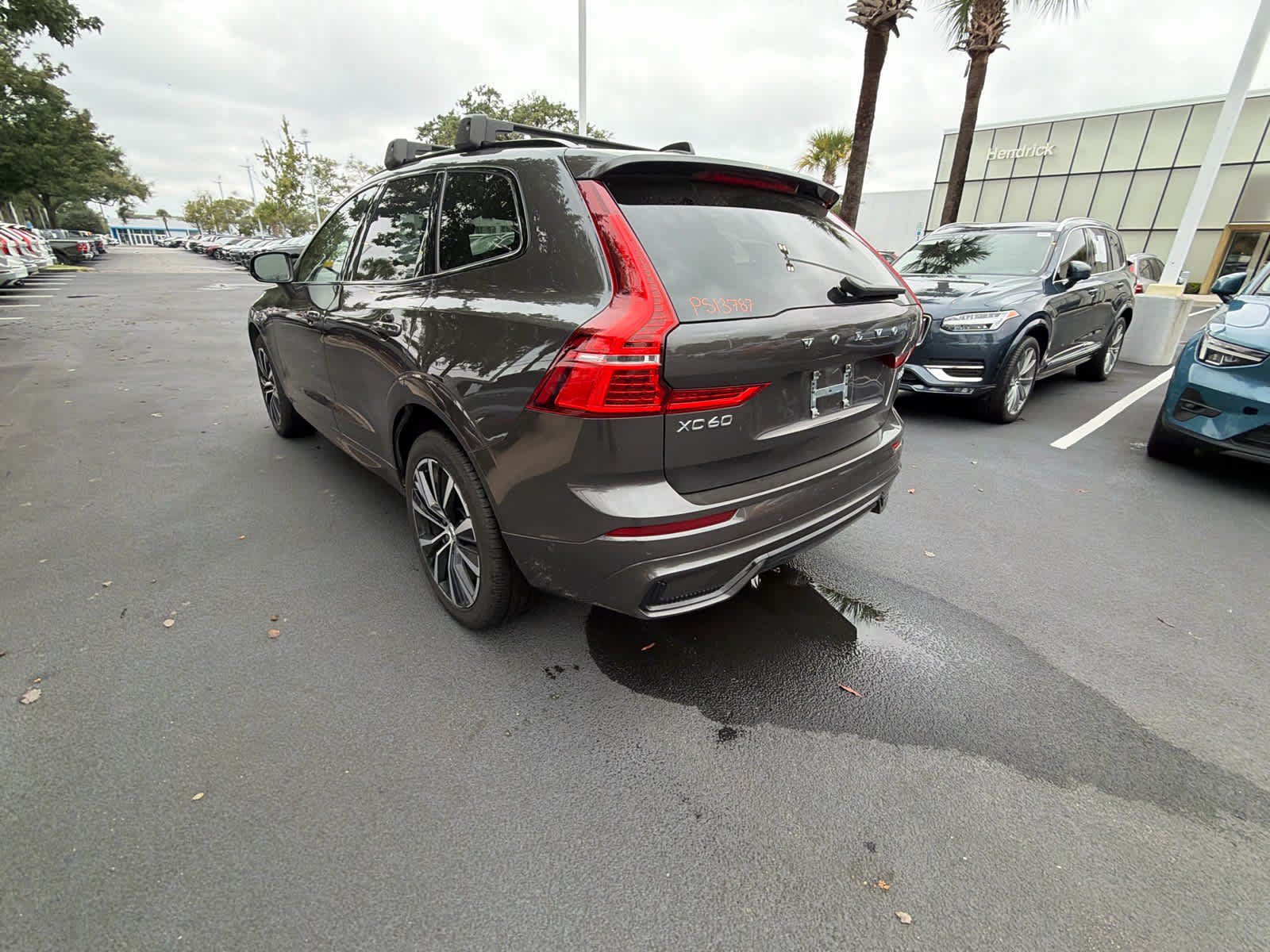 Certified 2025 Volvo XC60 B5 Plus AWD/4WD image 12