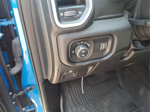 Used 2023 RAM 1500 Big Horn AWD/4WD image 28