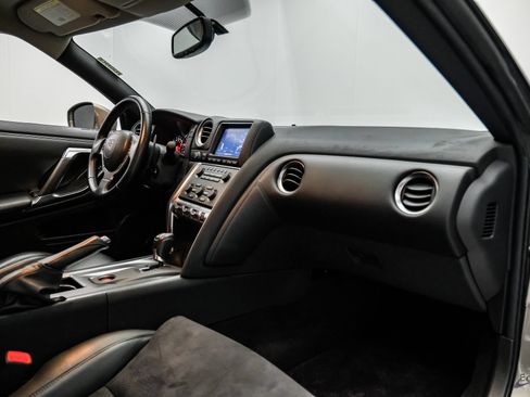 Used 2009 Nissan GT-R Premium AWD/4WD image 58
