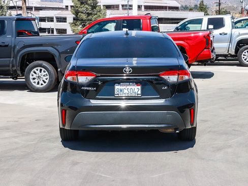 Used 2020 Toyota Corolla LE FWD image 6