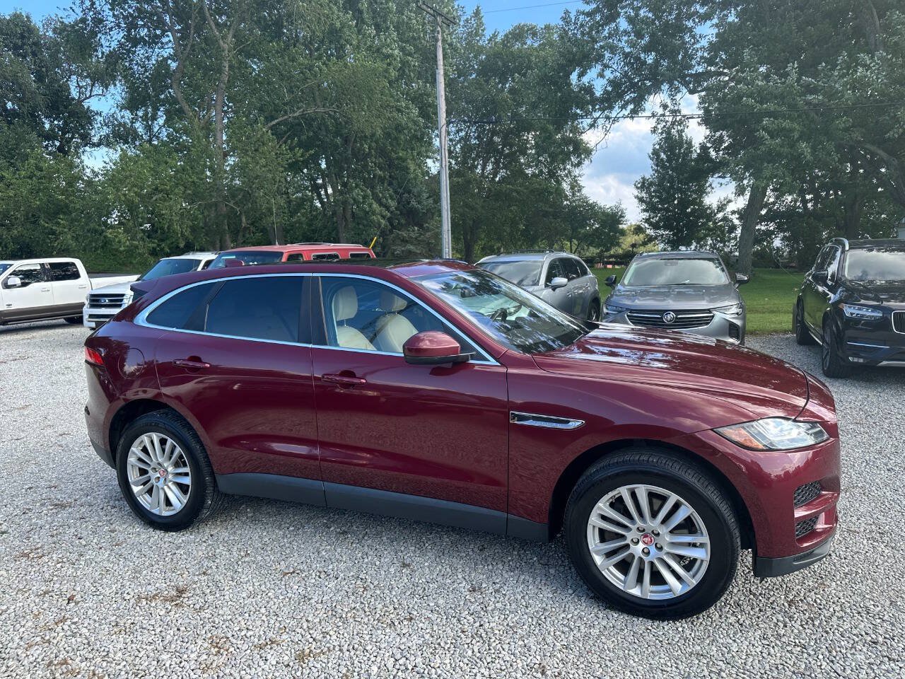 Used 2017 Jaguar F-PACE Prestige AWD/4WD image 4