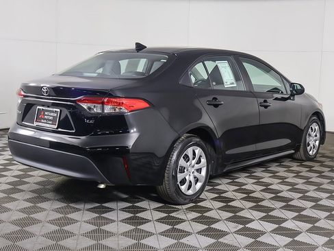 Used 2024 Toyota Corolla LE image 7