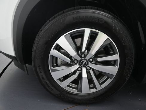 Used 2025 Nissan Pathfinder SL w/ Black Appearance Package AWD/4WD image 44