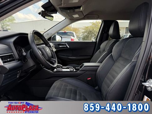 Used 2025 Mitsubishi Outlander SE AWD/4WD image 30