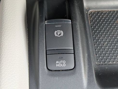 Used 2022 Nissan Rogue Sport SL AWD/4WD image 24