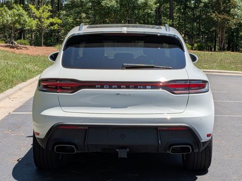 Certified 2025 Porsche Macan AWD/4WD image 28