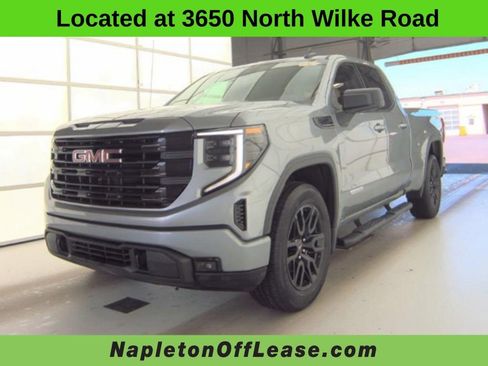Used 2023 GMC Sierra 1500 Elevation AWD/4WD image 1