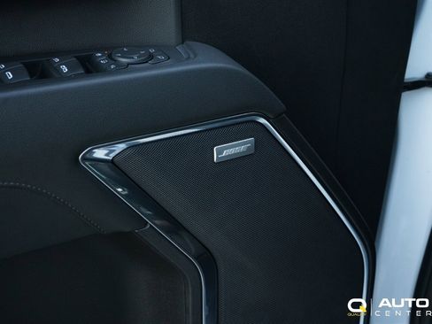 Used 2024 GMC Sierra 3500 SLT w/ SLT Premium Package image 19