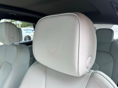 Certified 2023 Porsche Macan S image 25