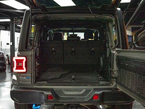 Used 2023 Jeep Wrangler Unlimited Sahara image 7